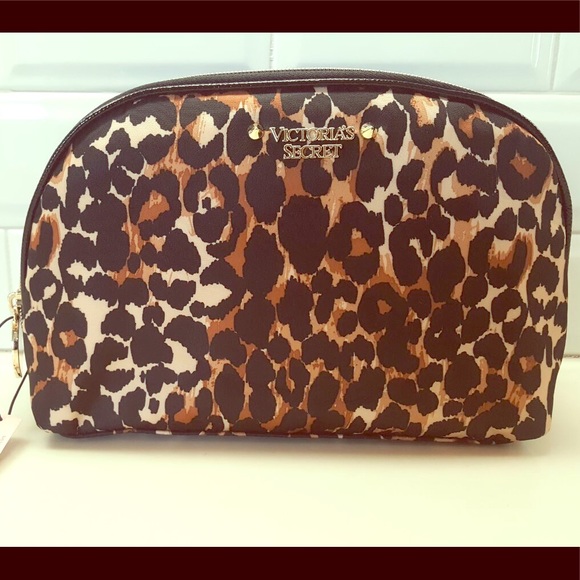 Victoria's Secret Handbags - NWT Victoria's Secret Leopard Cheetah Beauty Bag